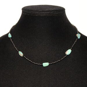 💙 NWOT Natural Turquoise & Glass Beaded Necklace – 17.5"  🌟